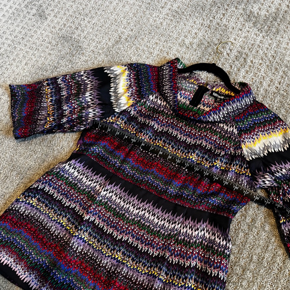 Kensie Multicolor Patterned cowl neck blouse with flowing sleeves, L